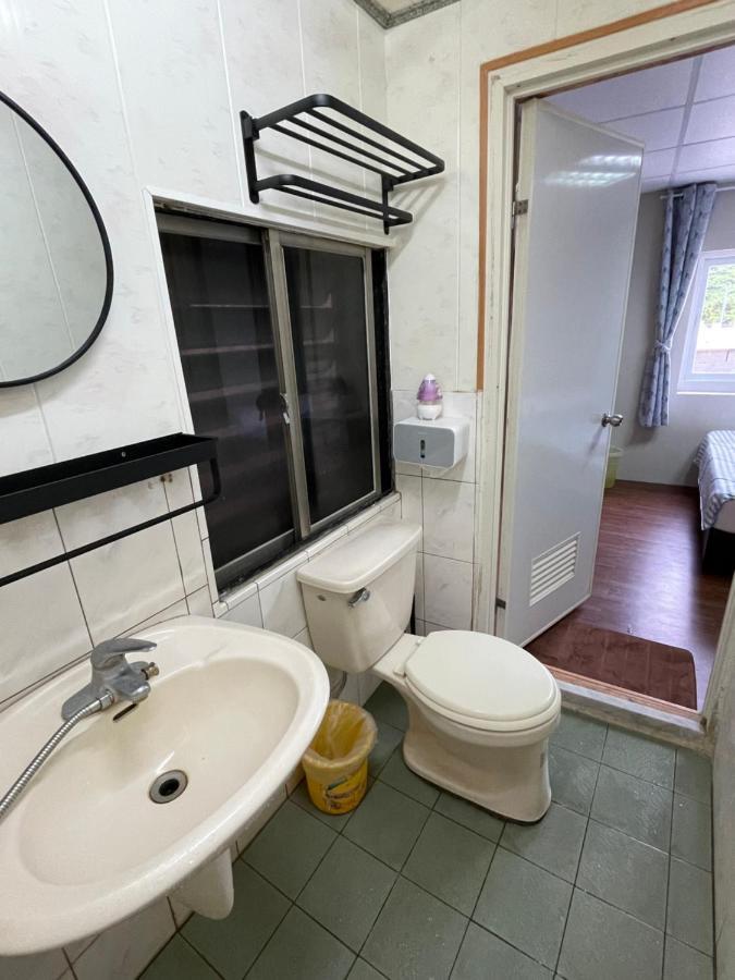 海人生海景民宿cest La Vie Bed and Breakfast Lyudao Esterno foto