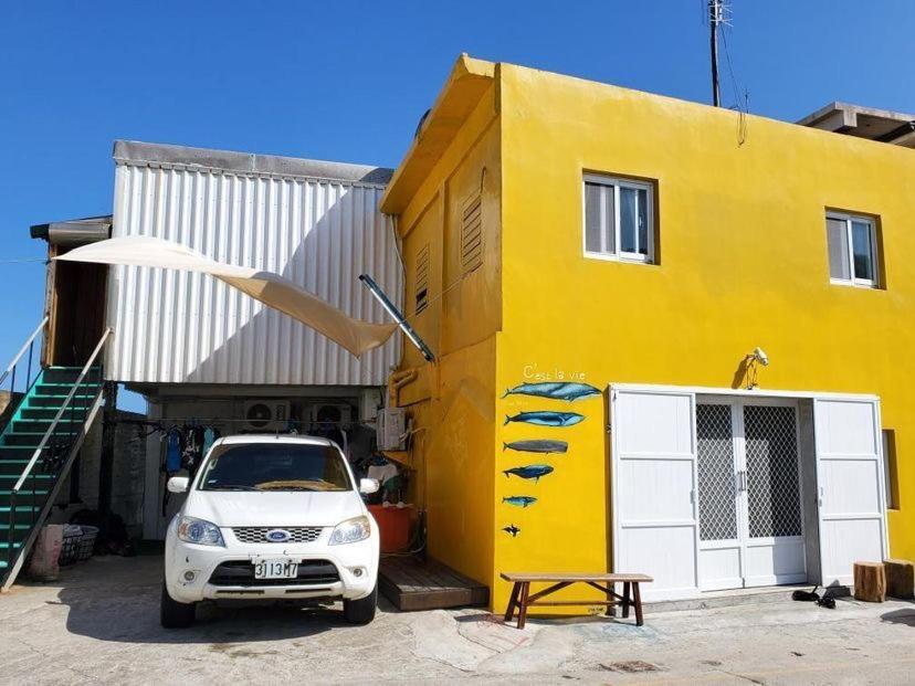 海人生海景民宿cest La Vie Bed and Breakfast Lyudao Esterno foto
